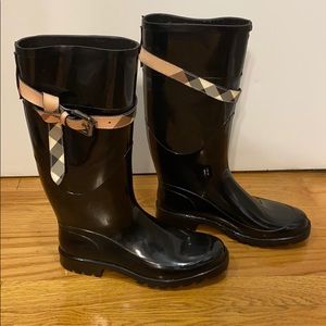 Burberry rain boots